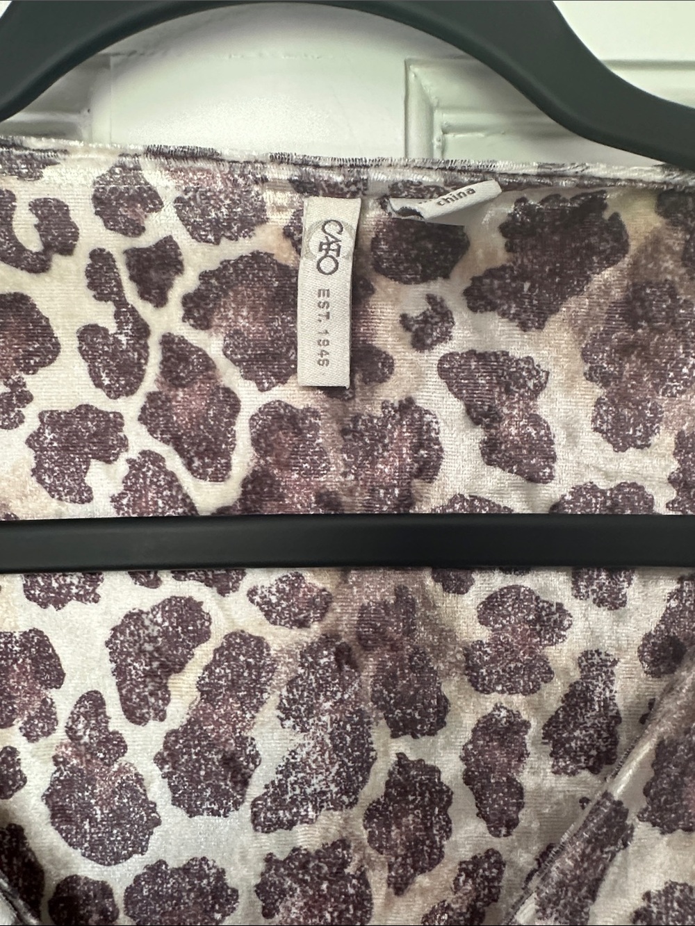 Cato Brown & White Leopard-Print V-Neck Velvety Tunic Top Size XL - Picture 2 of 15